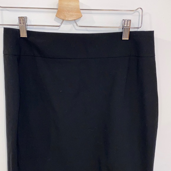 Banana republic pencil skirt - Picture 2 of 2